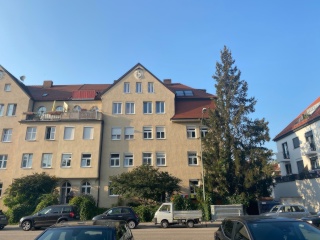 Imagen del anuncio: Schön für WG: Sonnige hohe Altbauwohnung in Landshut Nikola, 3-Zimmer, große Küche, zentrumsnah, ideal als 2er WG, Wohnungsgröße ca. 90m2