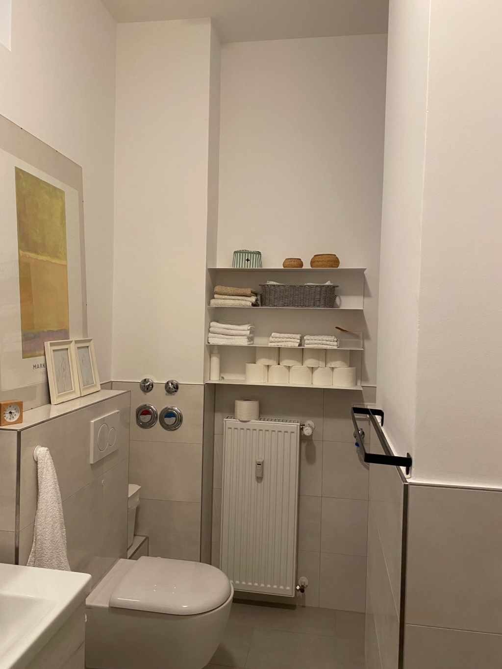 Mitbewohnerin Gesucht, Möb. Wohnung im Nordendost, Frankfurt (Verfügbar 4 Monate) – 60389 Frankfurt am Main Frankfurt am Main – Vorschaubild 9