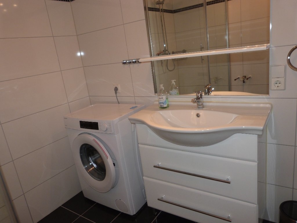 Habitación en WG Sankt Georgen Schneeburgstraße - foto 10