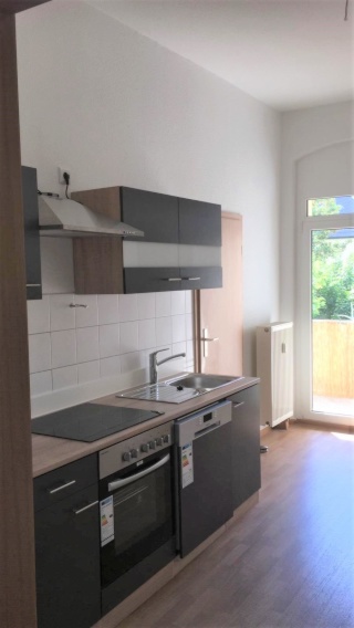 Anzeigenbild: Schöne 2 Zimmerwohnung mit Einbauküche und Balkon