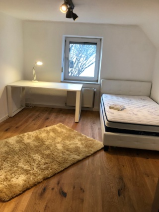 WG-Zimmer in Feldmoching
