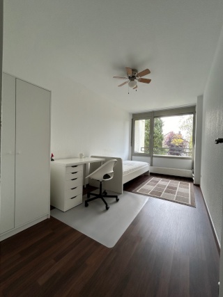 Imagen del anuncio: Luminoso, amueblado WG habitación en 4 WG