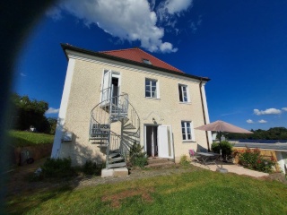 Imagen del anuncio: Schöne alte Villa mit Garten