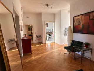 Schönes Altbauzimmer im Herzen von Schwabing