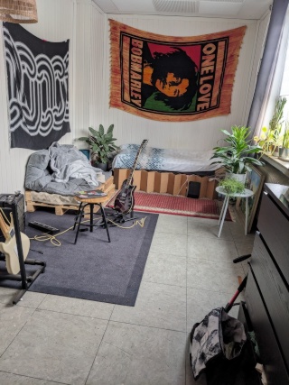 Ad image: WG rooms in 4 Wg are expected to be available from September (Immediately available!)