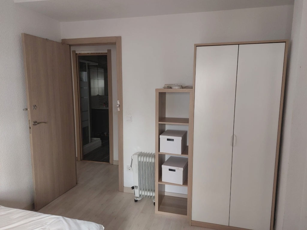 Habitación en WG Embajadores - Calle Martin de Vargas 5 - Zimmer New York (3)