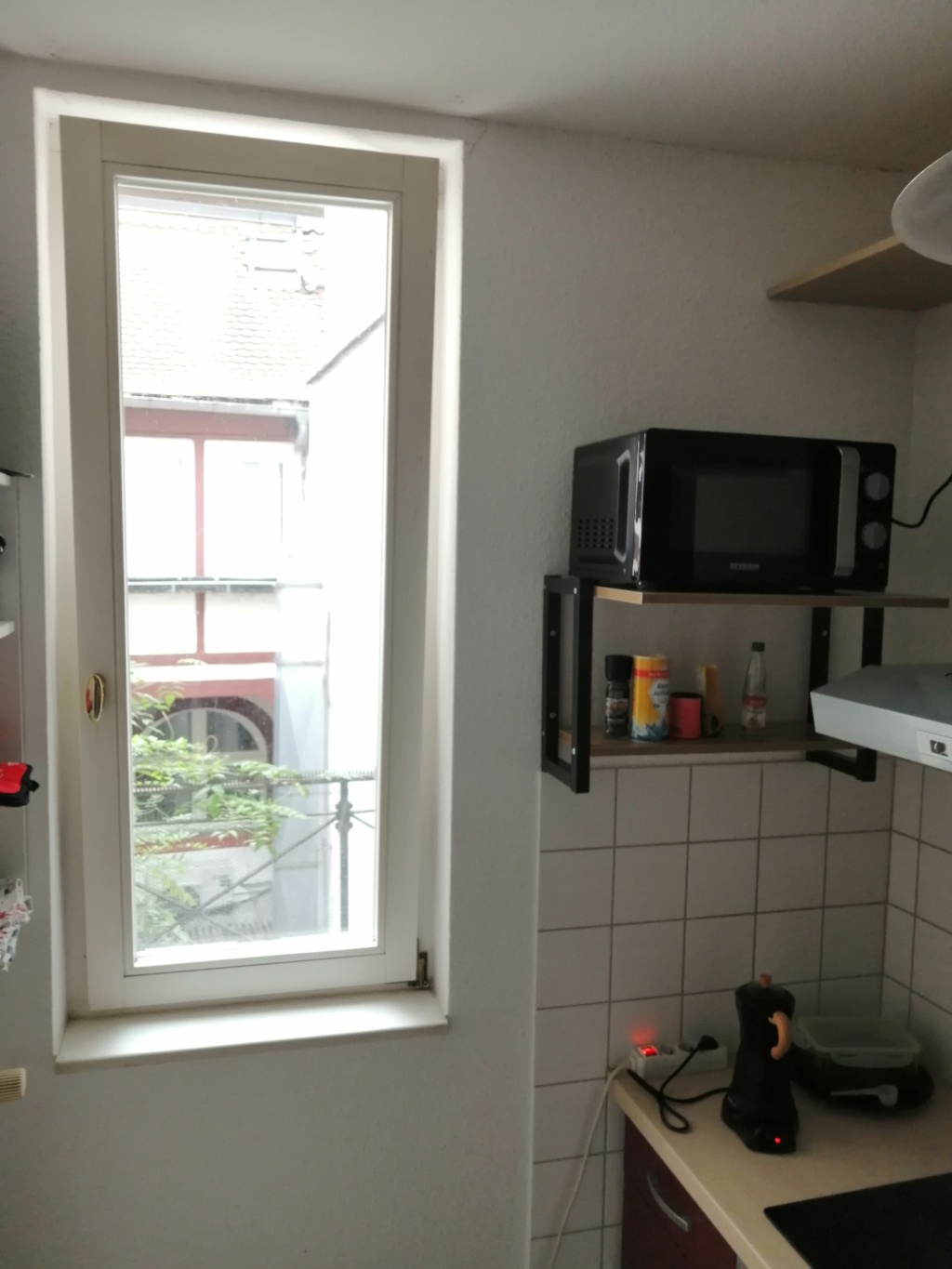 Apartamento Altstadt Hauptstraße 159 - Küche mit Fenster zum Balkon