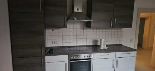 Anzeigenbild: Zentrale 4-Zimmer Wohnung für WG-Neugründung
