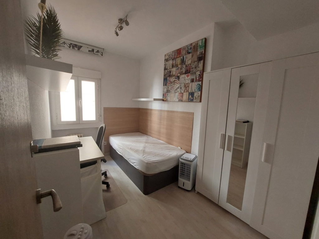 Habitación en WG Embajadores - Calle Martin de Vargas 5 - Zimmer USA (2)