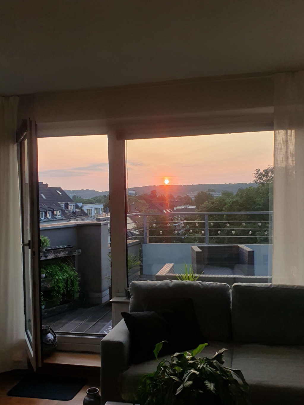 2-Zimmer Wohnung Düsseltal/Zoopark zur Untermiete - Dauer nach Absprache – 40239 Düsseldorf Düsseltal – Vorschaubild 3