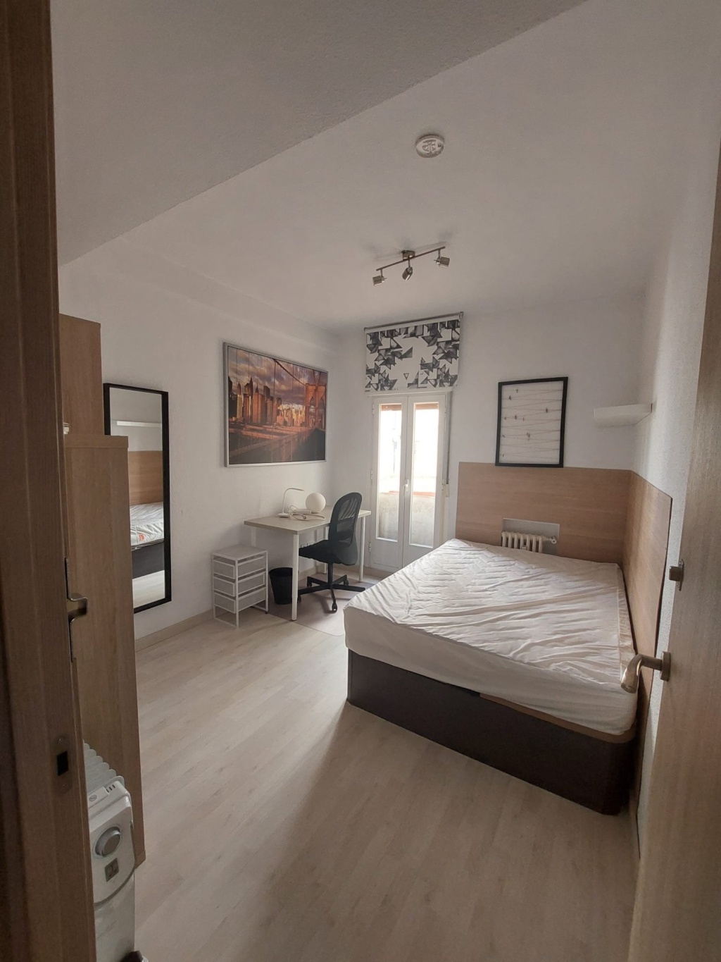 Habitación en WG Embajadores - Calle Martin de Vargas 5 - Zimmer New York (3)