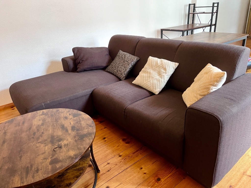 Apartamento Friedrichshain Sonntagstraße - Living Room Couch