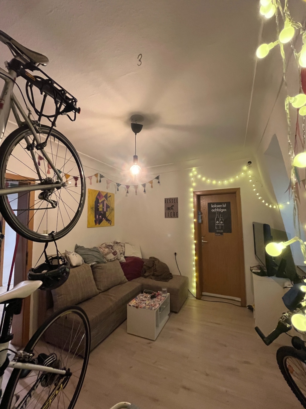 Habitación en WG Mitte Hauptstätter Str. - Wohnzimmer