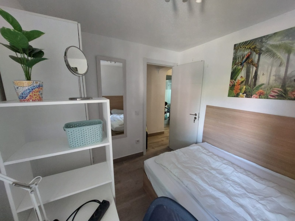 Habitación en WG RENFE-Haltestelle Doce de Octubre - Usera c/Tomelloso 51 - Zimmer "Dschungel" (Z1))