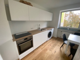 renoviertes WG Zimmer (voll möbliert) in 4er WG zu vermieten