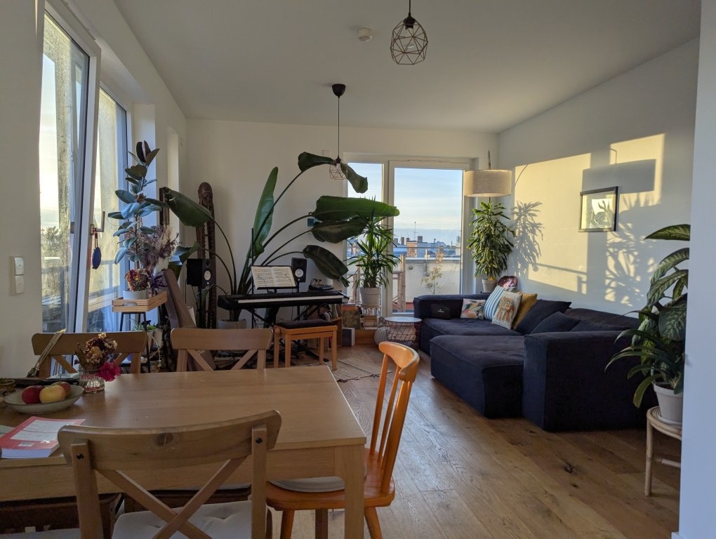 Wohnung Kreuzberg Hasenheide - Living room and dining table
