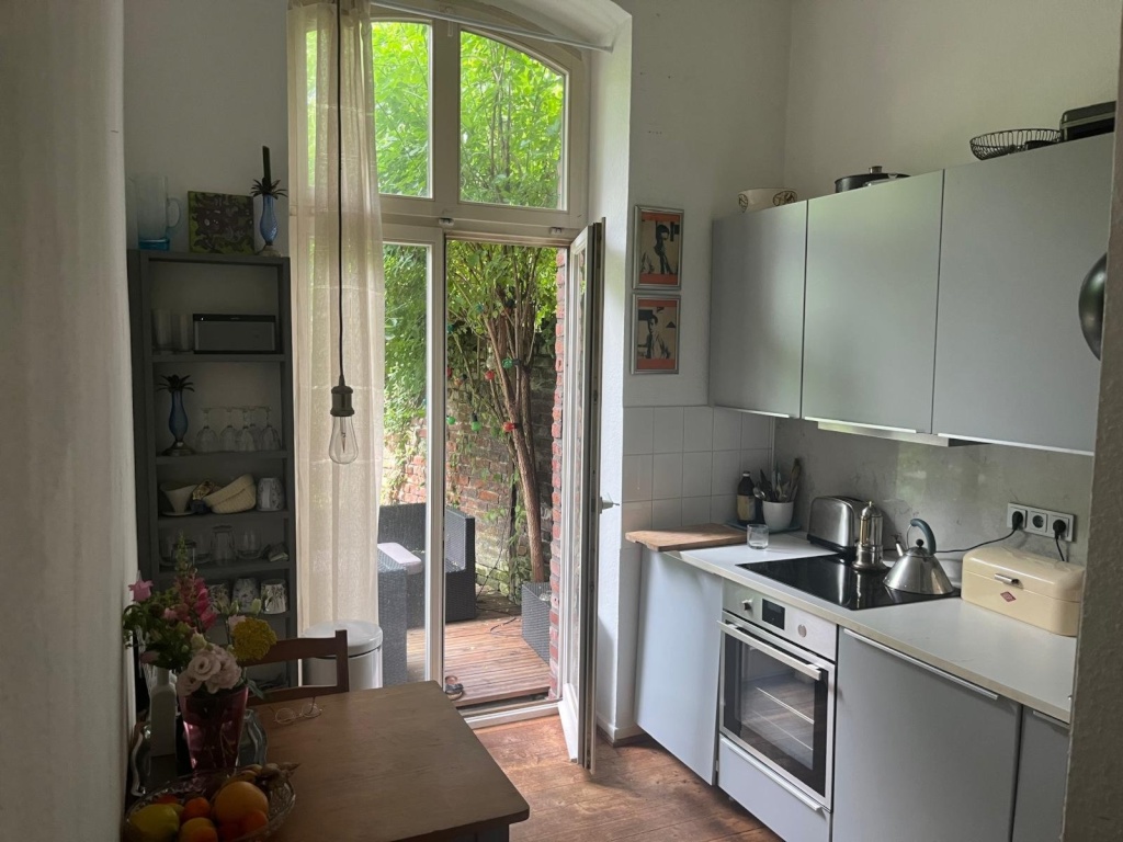 Wohnung Altbau mit Garten