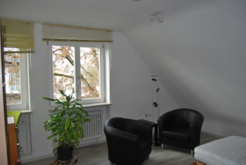 Anzeigenbild: großes Zimmer / Appartement in 3er-WG frei ab sofort