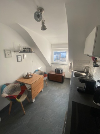 Ad image: 3 Person or 4 Person WG. 2 Person in one room possible.  Luxuriöse Renovierung, alles NEU in der Wohnung, neue Küche, möbeliert, direkt am HBF Düsseldorf
