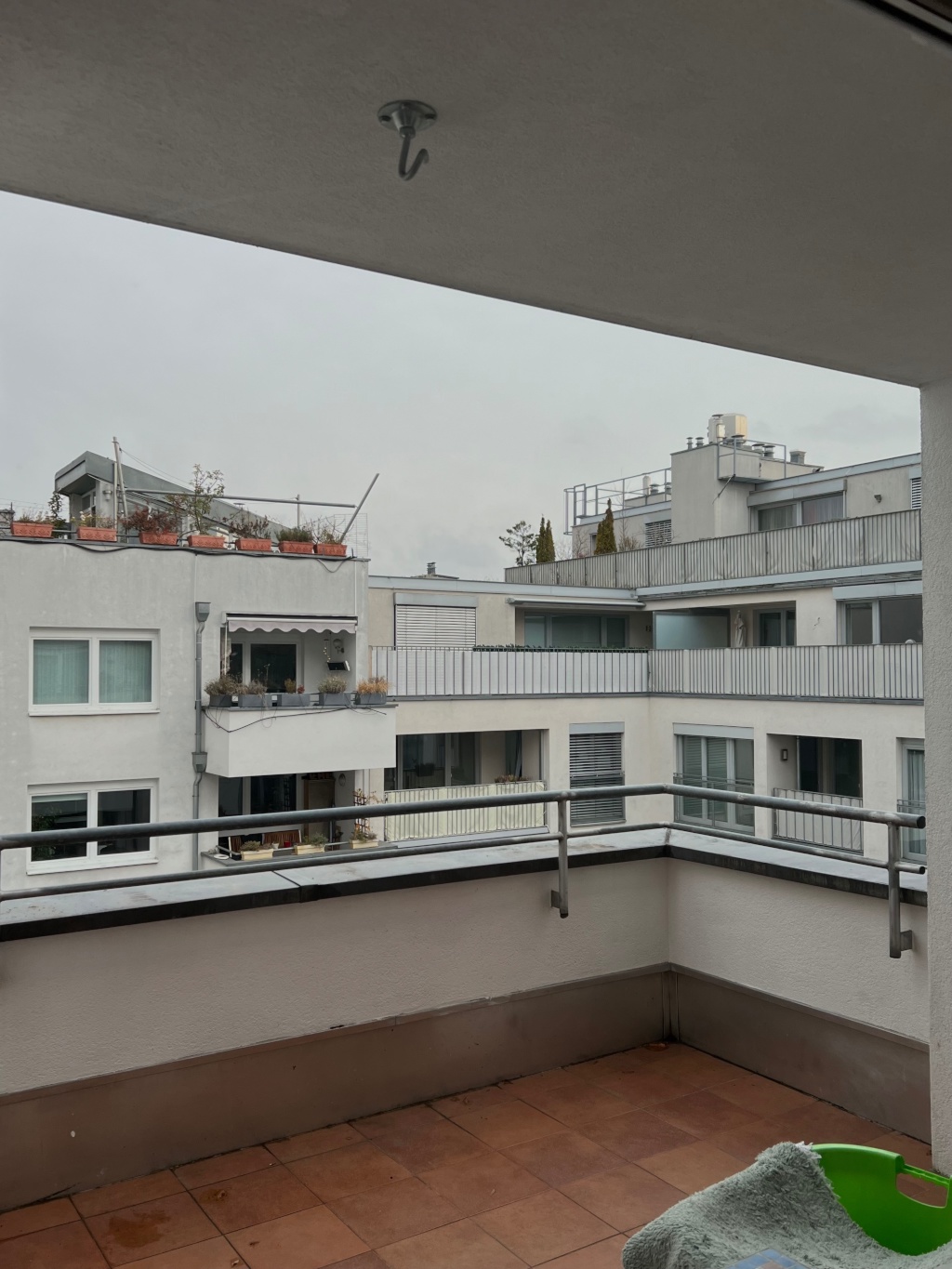 Wohnung 09. Bezirk Alsergrund Prechtlgasse - Balkon bei grauem Himmel