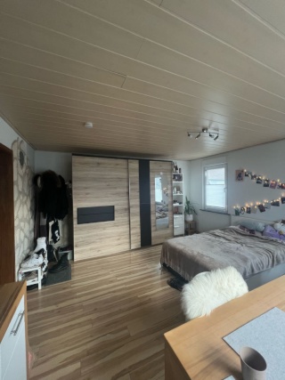 Anzeigenbild: Schönes helles Zimmer in 3er WG