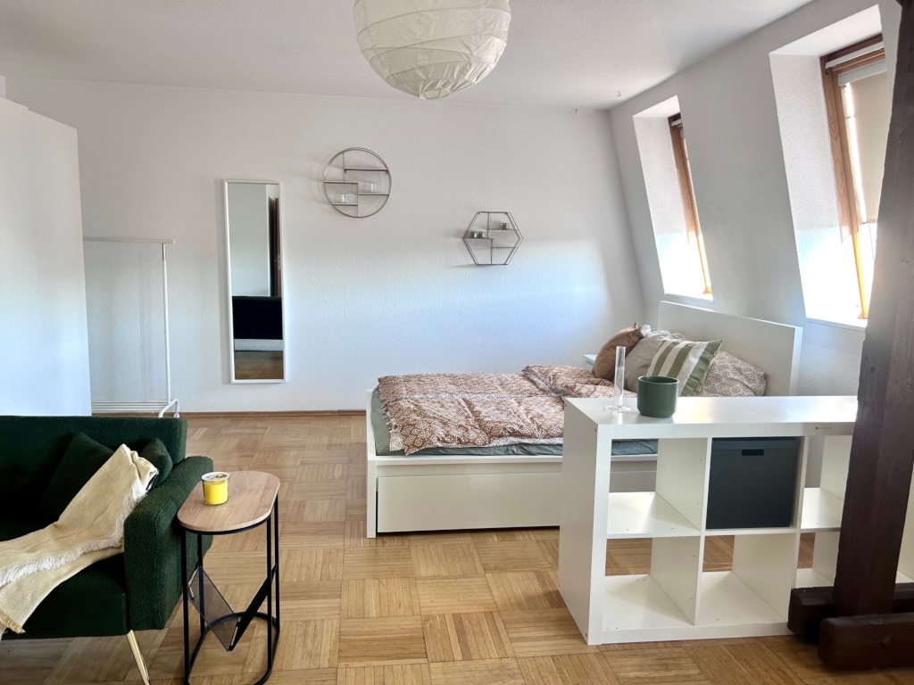 Sunny and cozy - all furnished appartment for 1-2 people und gemütlich