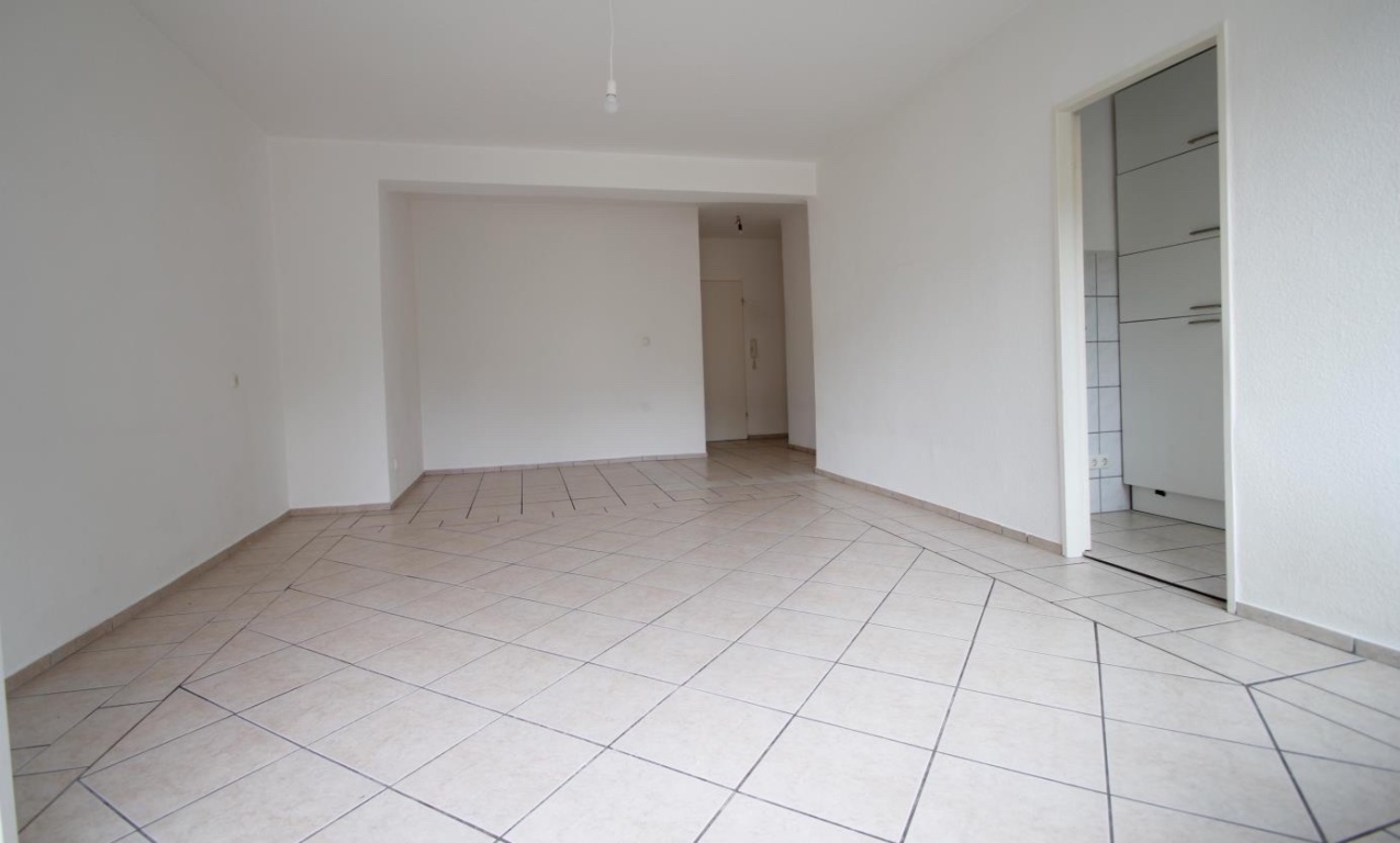 Möblierte 1-Zimmer-Wohnung mit Balkon für Studenten – Königswintererstraße 717, 53227 Bonn Limperich – Vorschaubild 2