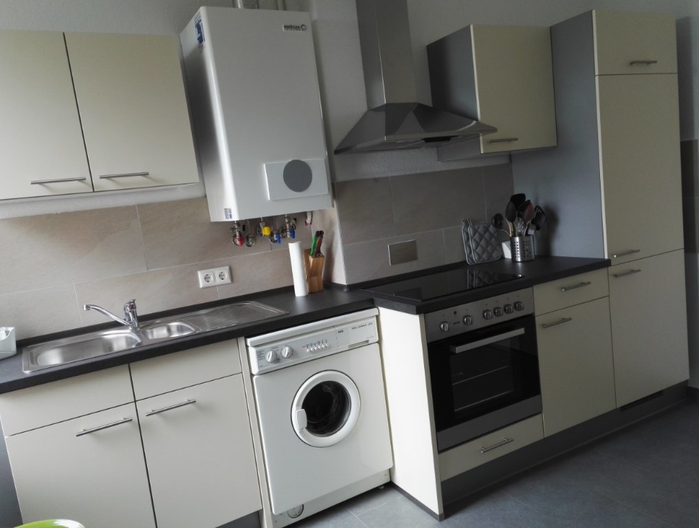 Wohnung Wesertor Gartenstraße 23 - EBK Küchenzeile (WM nicht inkludiert)