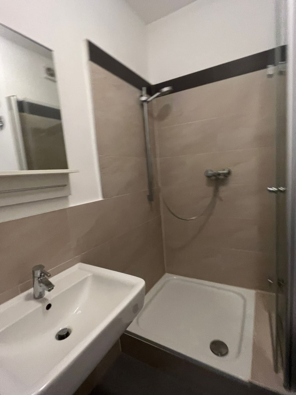 Wohnung Wesertor Gartenstraße 23 - Bad mit großer Dusche