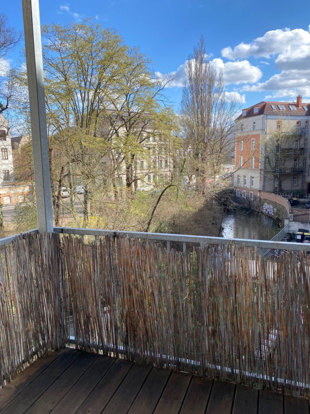 Gemütliches Apartment mit Balkon Cozy Apartment with Balcony