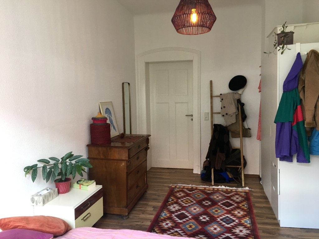 Zwischenmiete 10 Monate: Sanierte Altbauwohnung möbliert