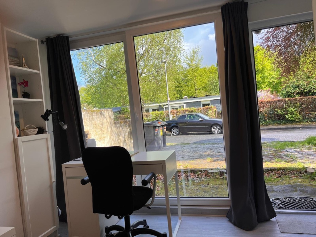 31 qm voll möblierte Einlieger-1-Zimmer-Wohnung Nr. 8 mit eigenem Hauseingang, Bad, Einbauküche, Waschmaschine, Garten, Stellplatz in Uni-Nähe - frisch renoviert – Äskulapweg 5, Apt. 8, 44801 Bochum Querenburg – Vorschaubild 2