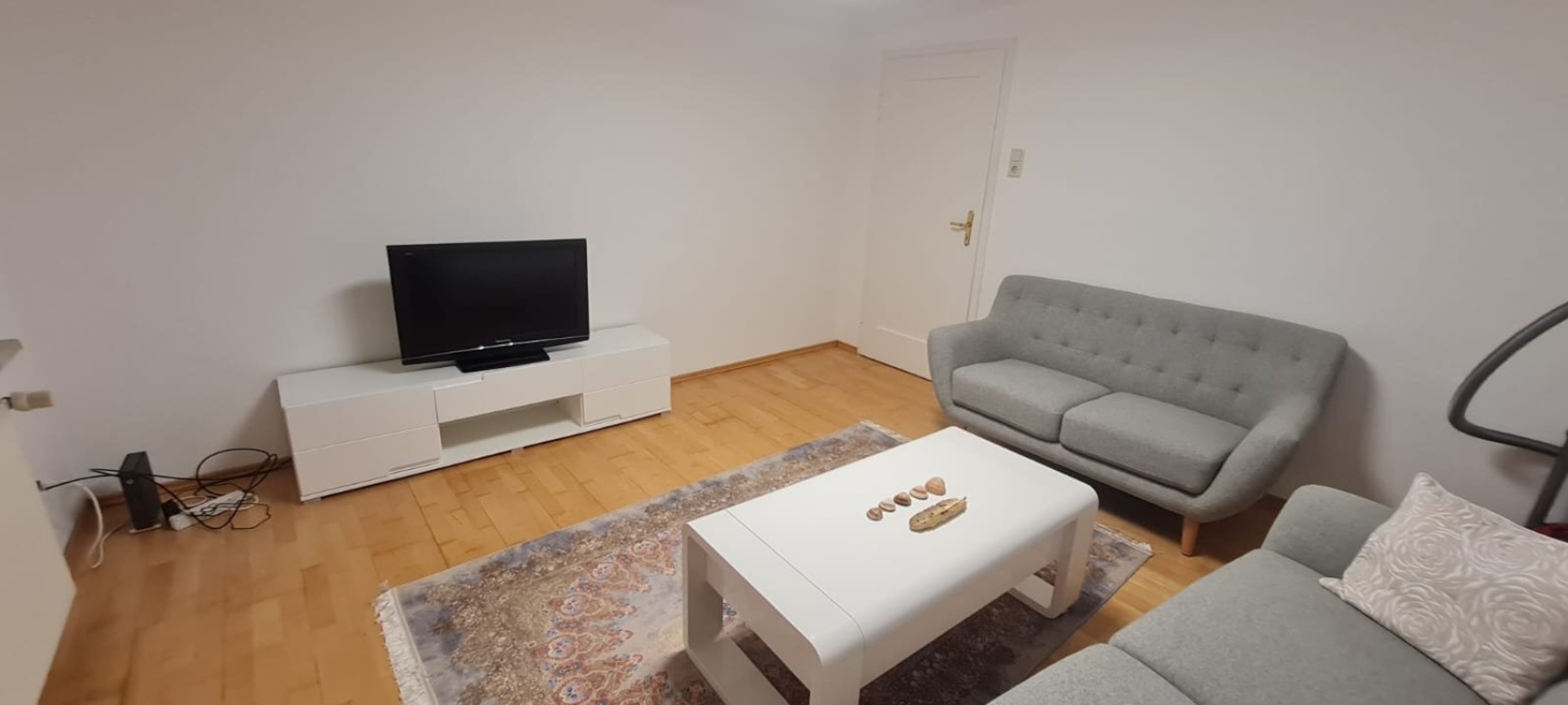 Short term Apartment in Heidelberg (6 September to 20 September) – Mühldamm, 69118 Heidelberg Ziegelhausen – Vorschaubild 2