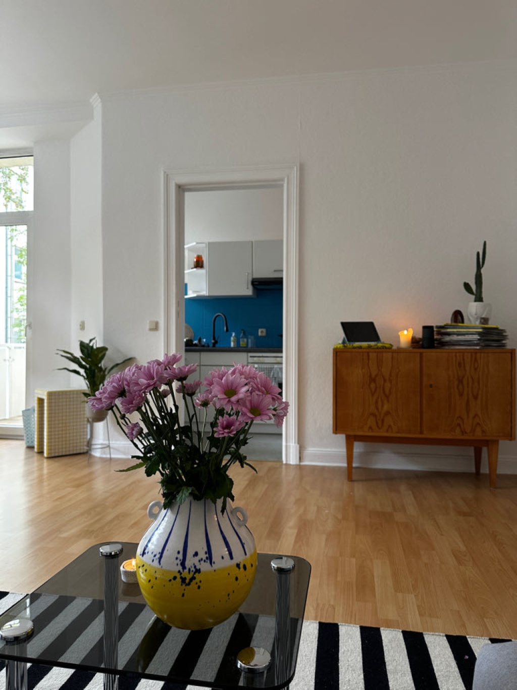 Wohnung Charlottenburg Wilmersdorfer Straße - Blick in die Küche