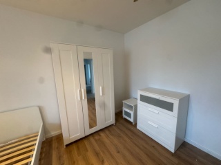 Anzeigenbild: Erstbezug - Möbeliertes WG zimmer frisch saniert mit neuen Möbeln