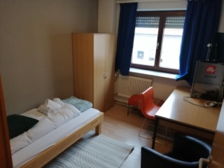 Anzeigenbild: 3er Frauen WG sucht eine Mitbewohnerin