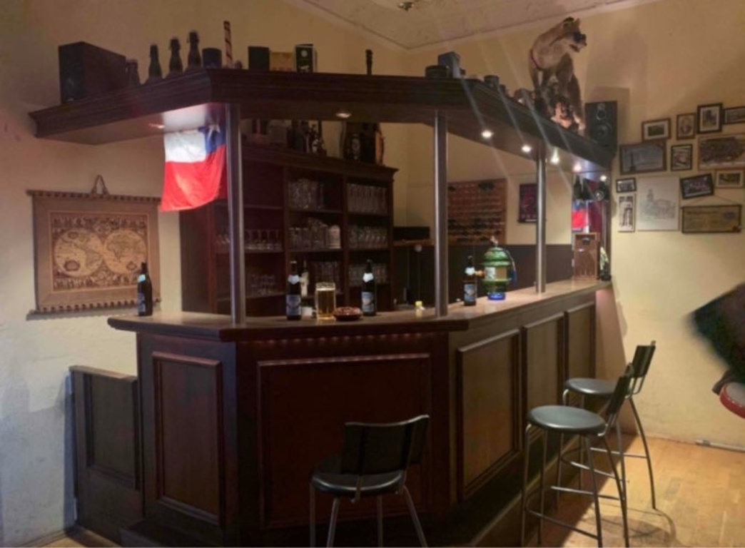 Flatshare Gohlis-Süd Georg Schumann Straße 38 - Unsere Bar, aber "nur ein Bier" ;)