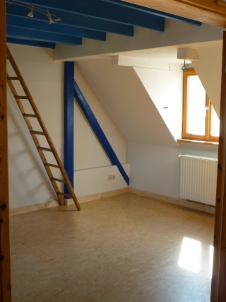 Anzeigenbild: Dachwohnung in Mainz/Heidesheim (Bahnhofsnähe)