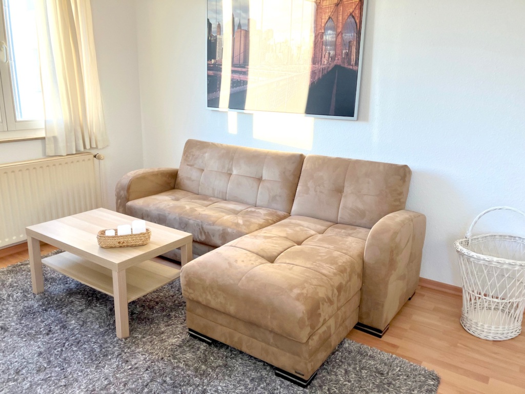 Helle superschön möblierte 2-Zimmer-Wohnung – Lise-Meitner-Str., 14480 Potsdam Kirchsteigfeld – Vorschaubild 2