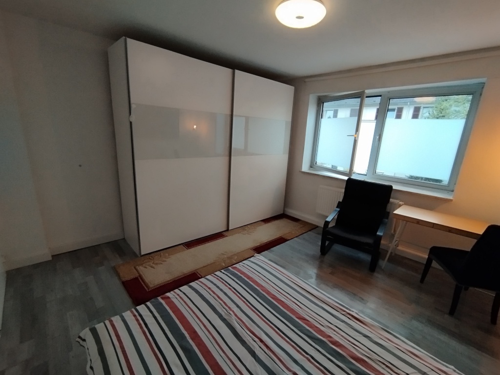 * Möblierte 1,5-Zi.-Wohnung, ab Dezember 2026 für ca. 6 (+/-) Monate ) – 40231 Düsseldorf Eller – Vorschaubild 3