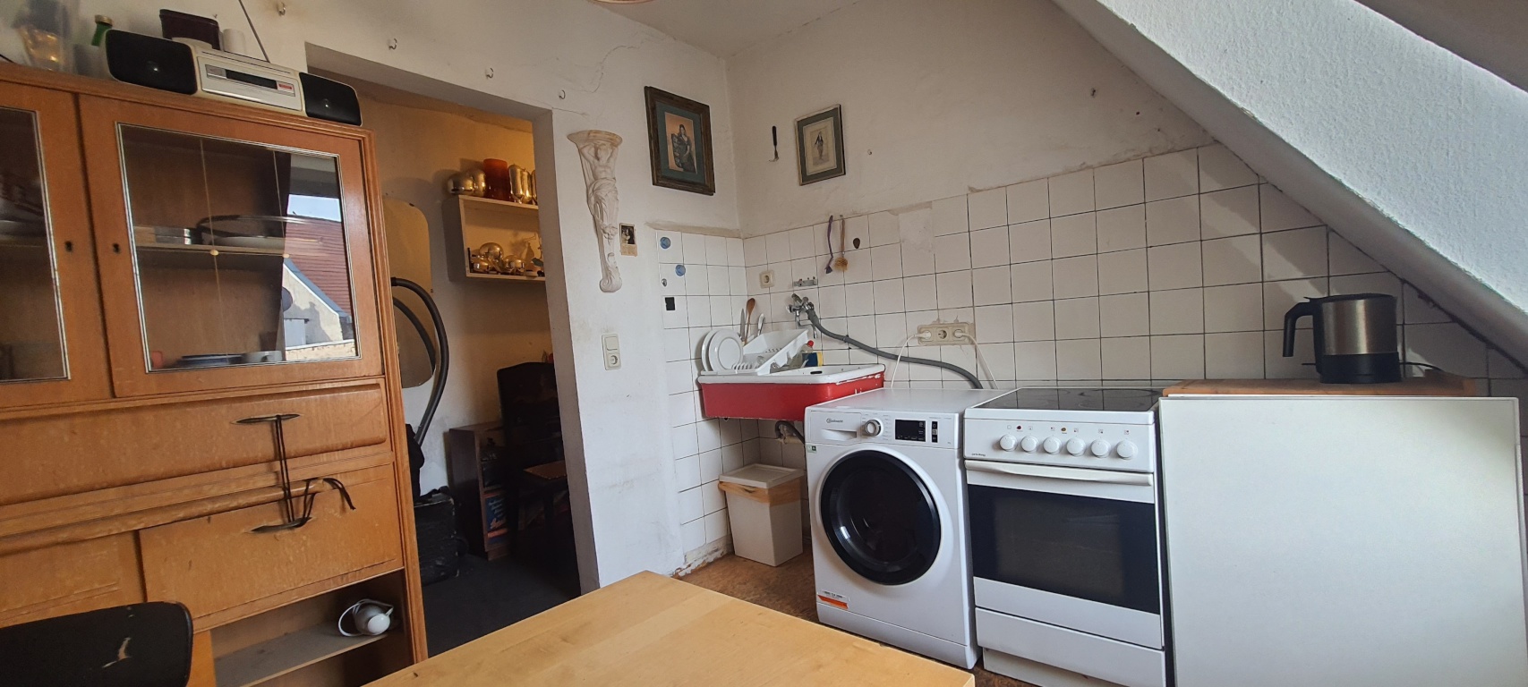 WG-Zimmer Neustadt-Süd Ohmstr. 38 - Küche: Waschmaschine, Herd....