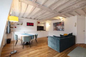 Anzeigenbild: Helle und sehr charmante Mansardenwohnung