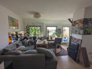 Anzeigenbild: helles großes Zimmer hoch oben sucht Dich! Ab Anfang / Mitte März oder April !