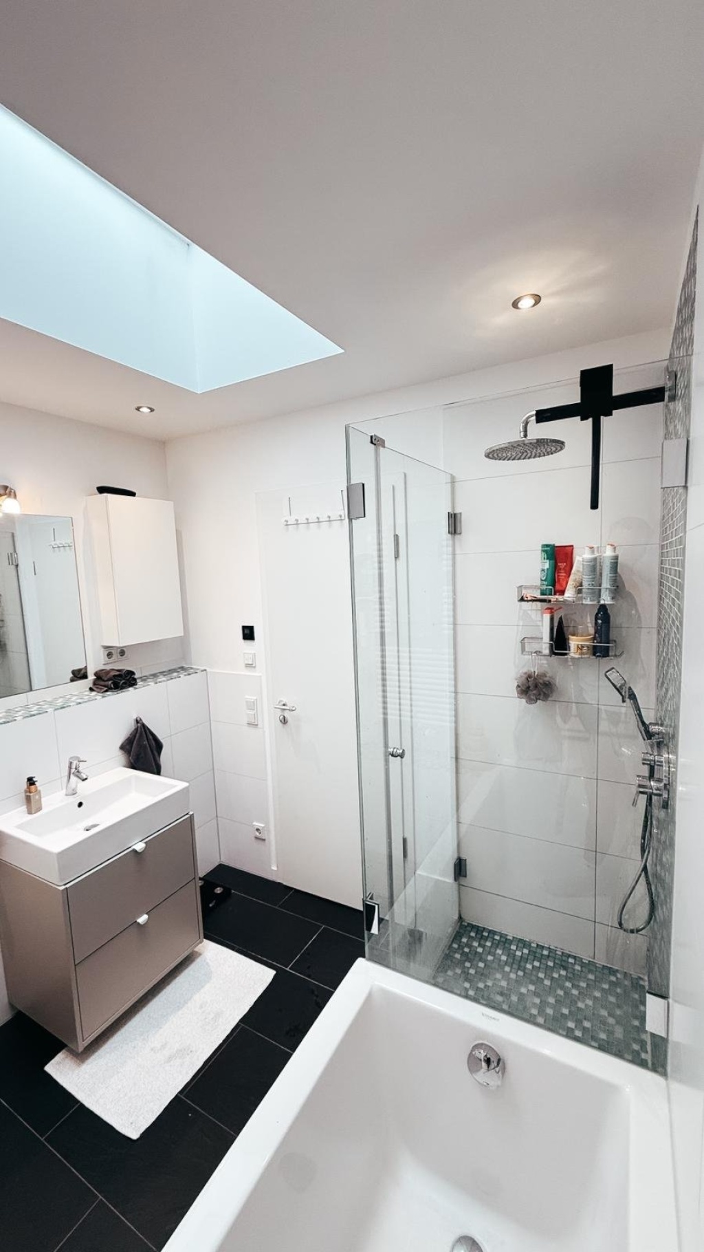 Zwischenmiete: 2 Zimmer Wohnung im Zentrum Kölns - 06.01.27 - 19.02.2027 – Weyerstraße 48-5, 50676 Köln Altstadt-Süd – Vorschaubild 5