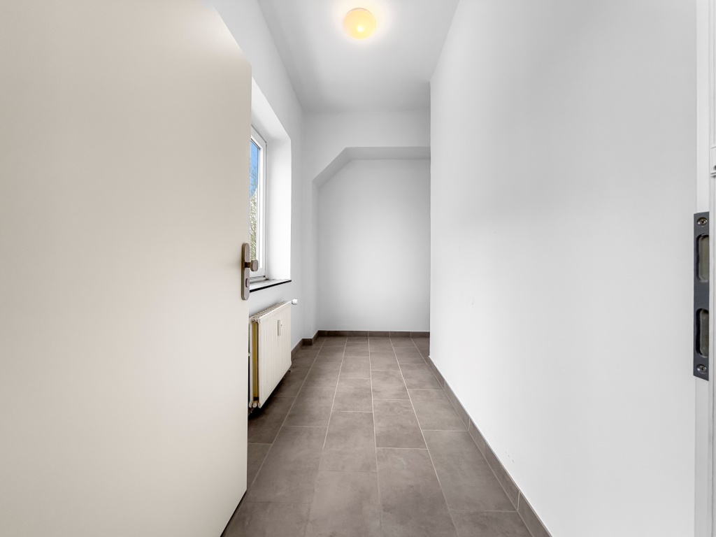 Teil-modernisiertes Apartment in H-Döhren – Hildesheimer Str. 223, 30519 Hannover Döhren – Vorschaubild 9