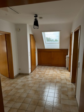 Anzeigenbild: 2 Zimmer Wohnung, Küche, Diele, Bad