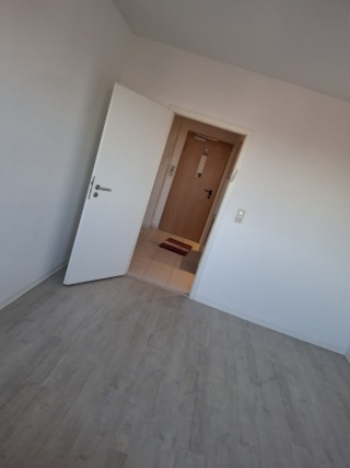 Anzeigenbild: 1 Zi. Wohnung       hell u. ruhig