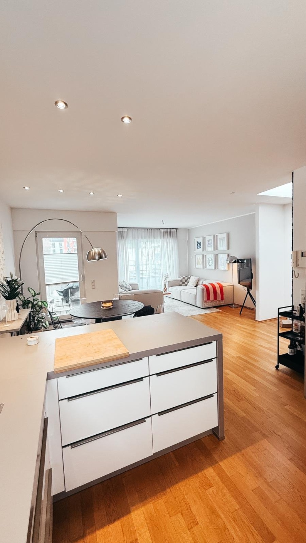 Zwischenmiete: 2 Zimmer Wohnung im Zentrum Kölns - 06.01.27 - 19.02.2027 – Weyerstraße 48-5, 50676 Köln Altstadt-Süd – Vorschaubild 8