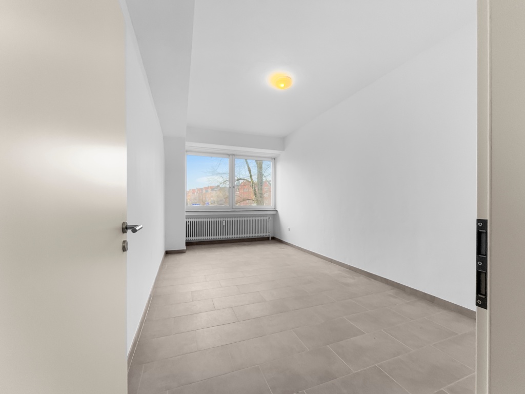 Teil-modernisiertes Apartment in H-Döhren – Hildesheimer Str. 223, 30519 Hannover Döhren – Vorschaubild 2