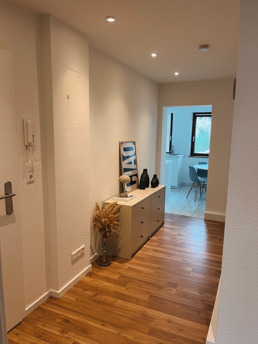 WG-Zimmer Feuerbach Im Siebenzehnerle - Flur